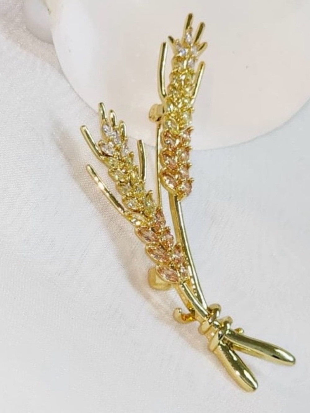 Anthropologie Gold Wheat Stem Brooch